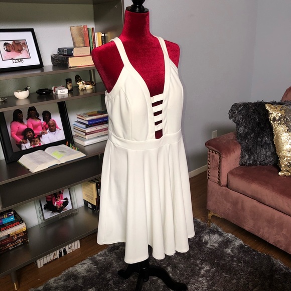 White Skater Dress - Picture 2 of 4